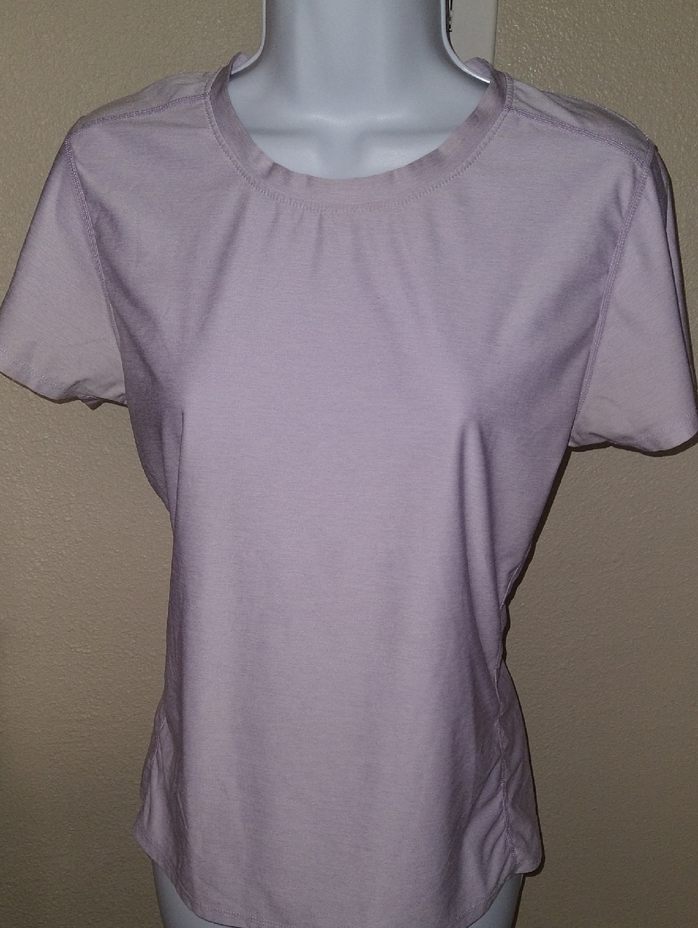 Women's Short-Sleeve Crewneck Tee in Light Lavender